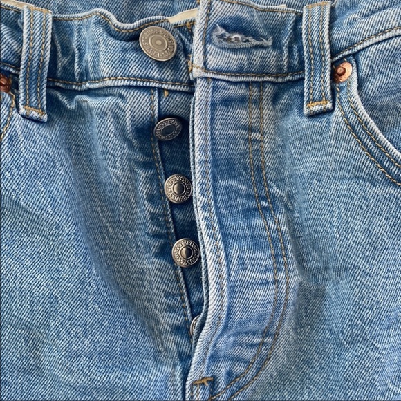 Levi Denim Ribcage Shorts - Picture 2 of 6